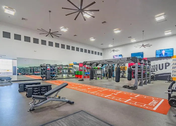 Deluxe 1bd King Bed Pool, Hot Tub, Gym, Parking Apartment