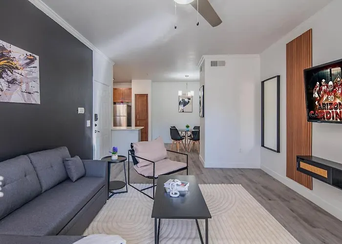 Deluxe 1bd King Bed Pool, Hot Tub, Gym, Parking Apartment *